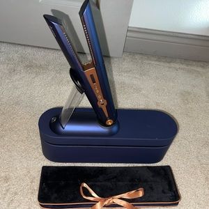 Black Friday sale 🔥 Dyson Corrale Straightener